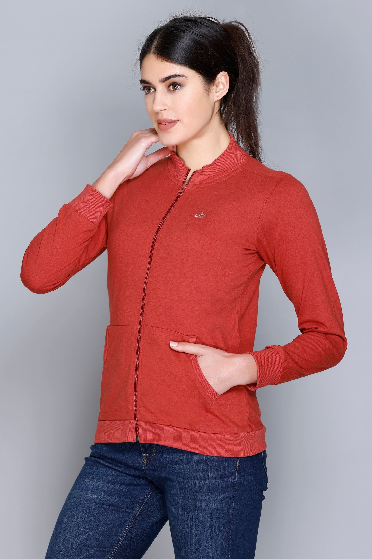 ANGELBELLS | Sun Protection With Standing Coller – Elegant & Cozy Everyday Layer