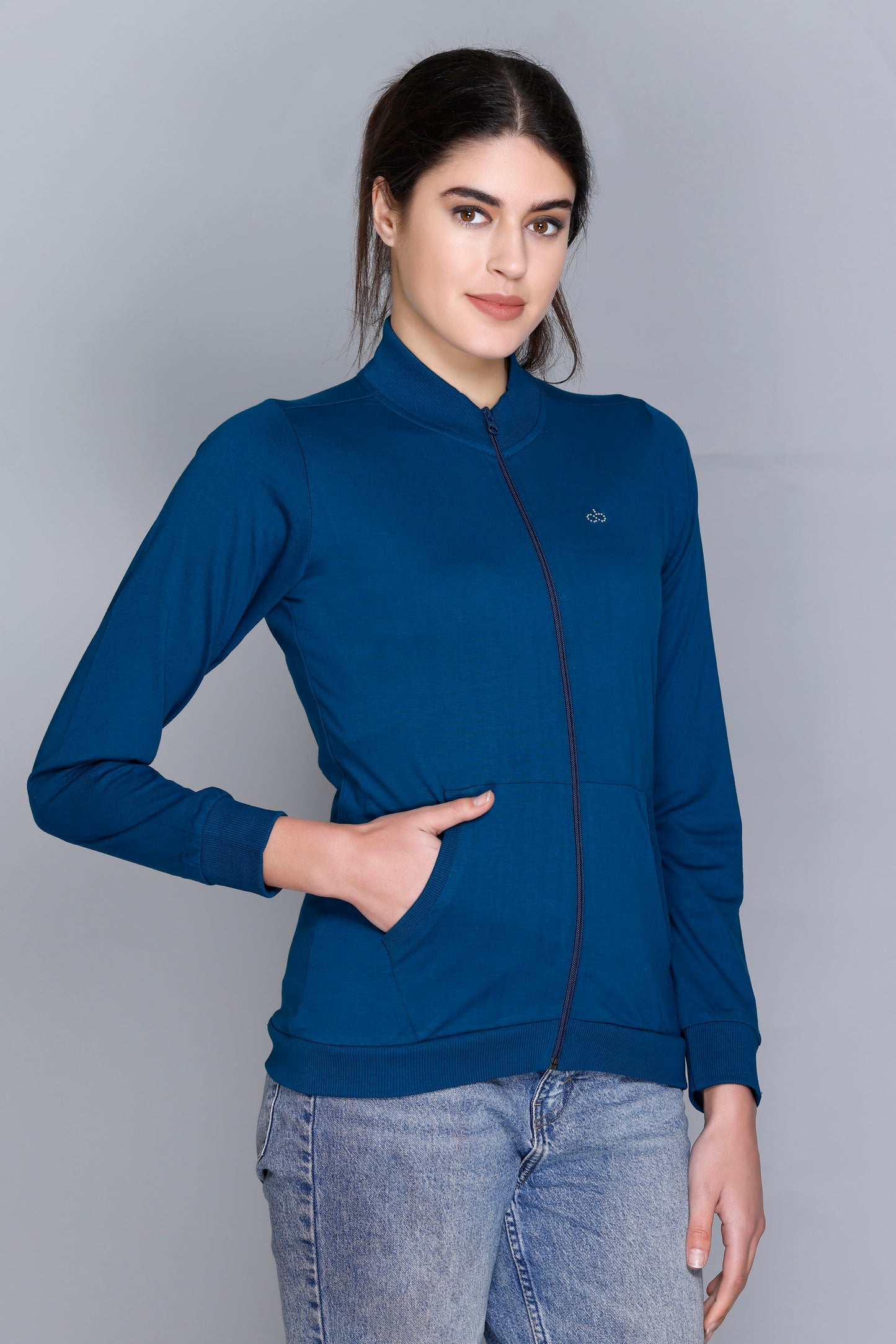 ANGELBELLS | Sun Protection With Standing Coller – Elegant & Cozy Everyday Layer