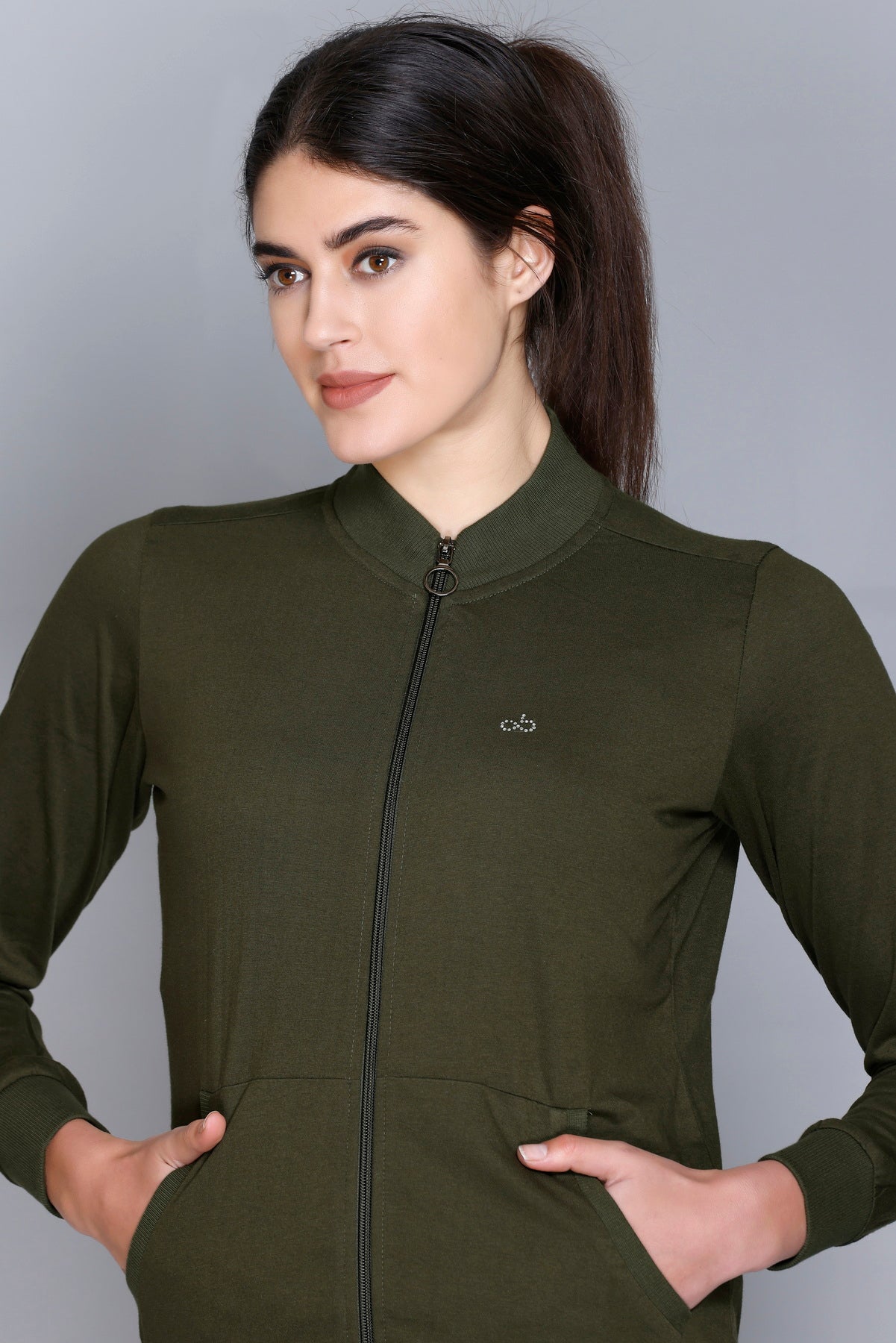 ANGELBELLS | Sun Protection With Standing Coller – Elegant & Cozy Everyday Layer